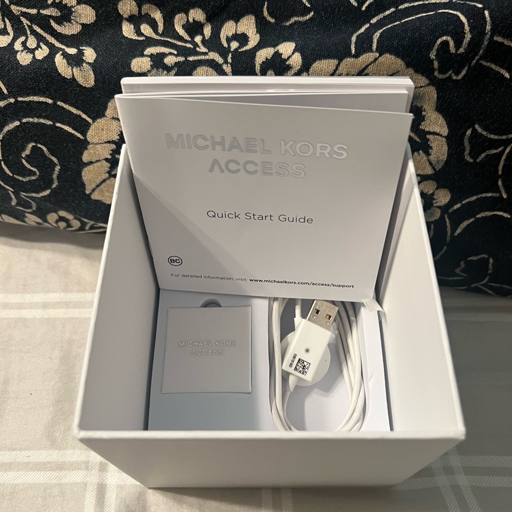 Michael Kors Access Smartwatch – Silver Tone – Includes Box, Charger & Manuals - Picture 2 of 11